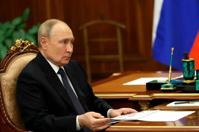 Путину доложили о ситуации на фронте