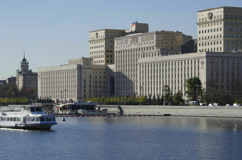 Военные сбили украинский дрон на подлете к Москве