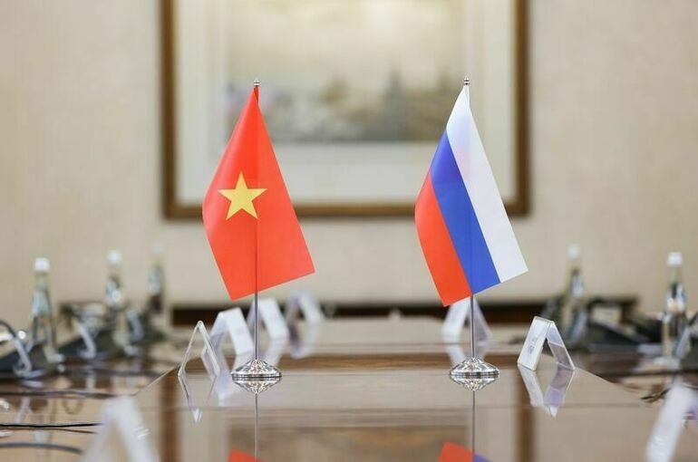 Оверчук: Россия и Вьетнам планируют установить железнодорожное сообщение