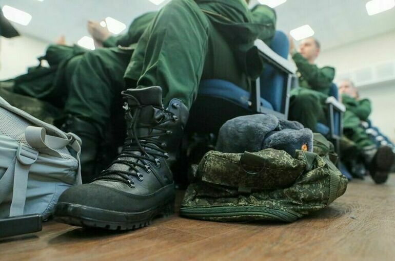 Госдума приняла закон о круглогодичном призыве