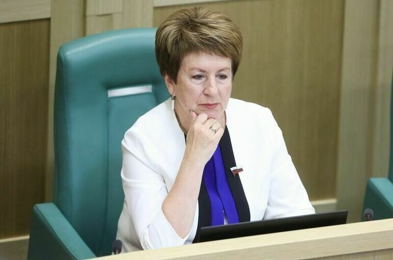 Сенатор: Ограничение платных мест в вузах будет стимулировать школьников