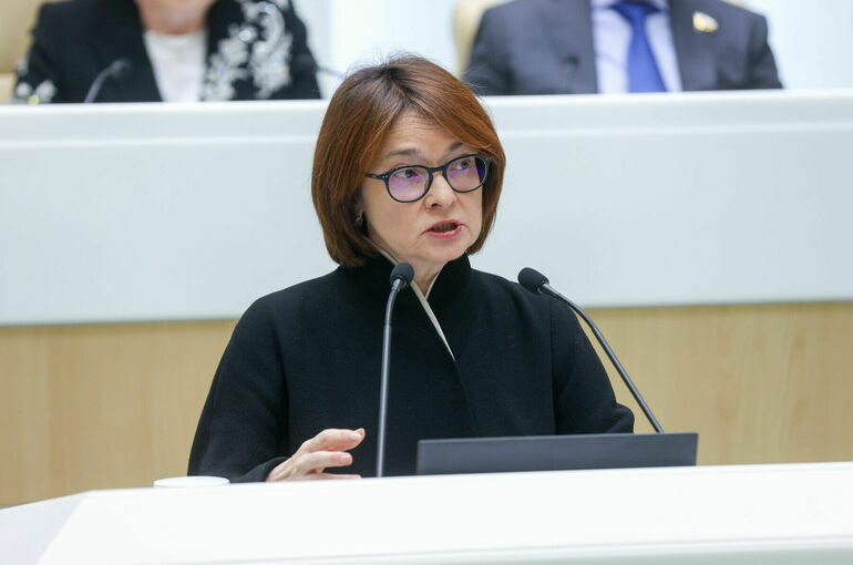 Глава ЦБ заявила, что Правительство сможет удержать рост цен на бензин