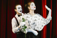 В России официально установили День артиста