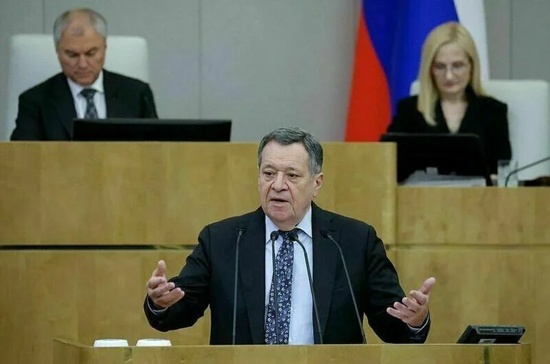 Андрей Макаров