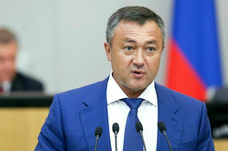 Депутат Пинский призвал обеспечить справедливые зарплаты в странах СНГ