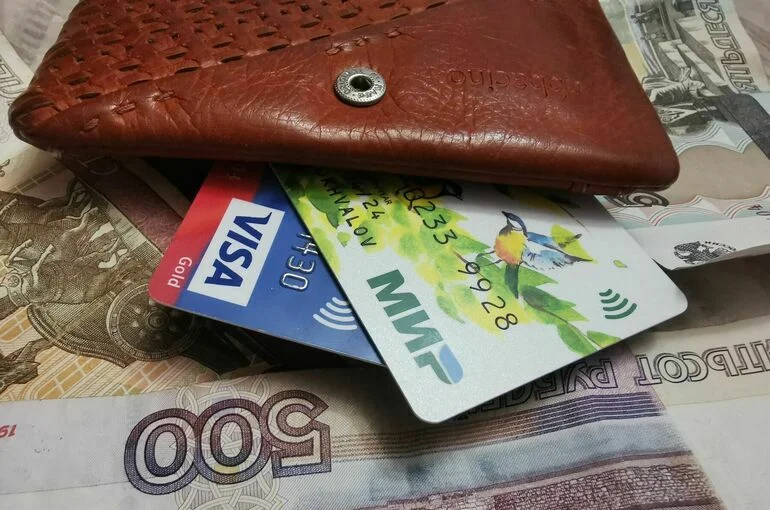 ЦБ рекомендовал банкам обезопасить зарплатные карты от дропперов