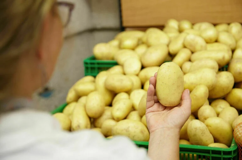 Картошка и яйца: какие продукты сильнее всего дорожают осенью
