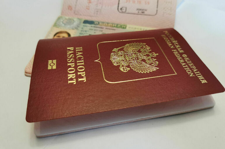 РБК: В посольстве Франции назвали безосновательными слухи о визах для россиян