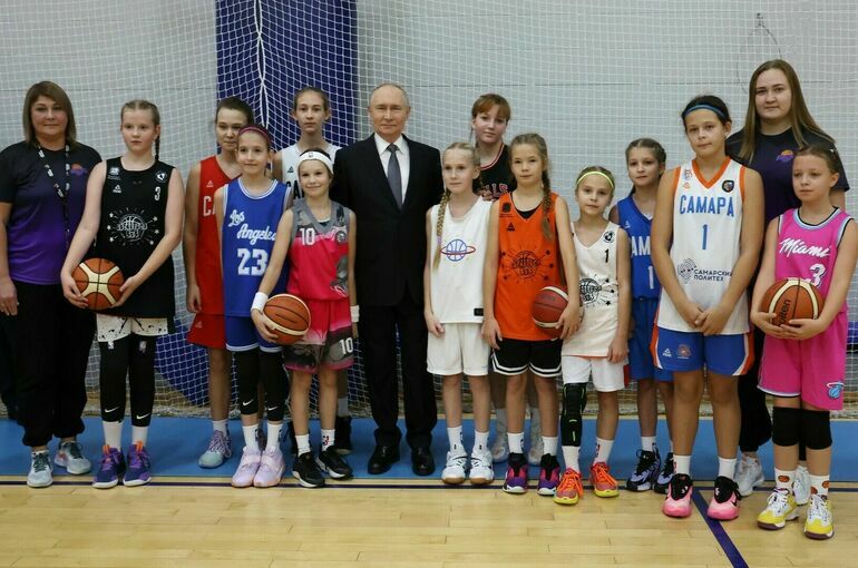 Путин: РФ будет уделять особое внимание вовлечению в спорт подрастающего поколения