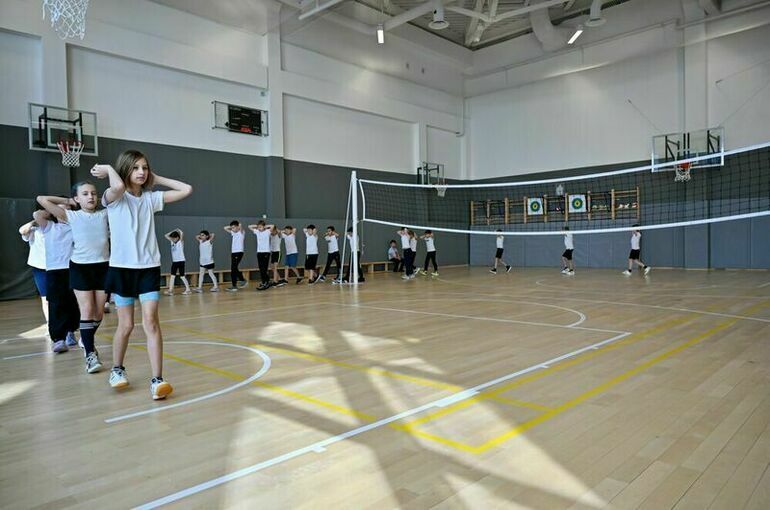 Путин призвал повысить авторитет учителей физкультуры и сократить им отчетность