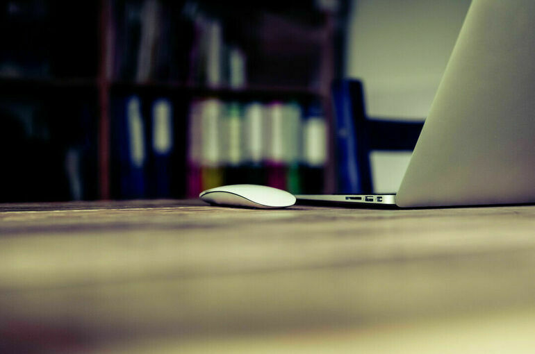 Депутат Горелкин призвал маркировать контент, созданный человеком, а не ИИ