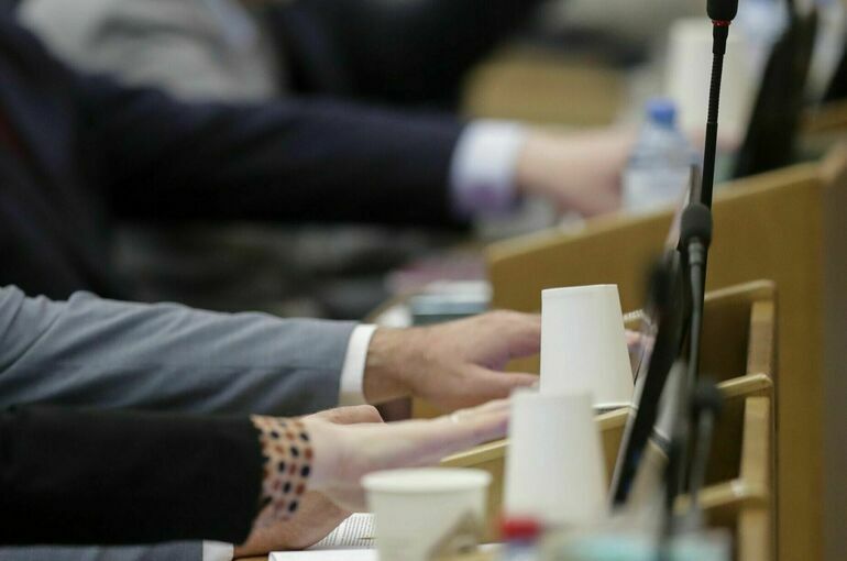 В Госдуме подготовят предложения по законопроекту о полном запрете продажи вейпов