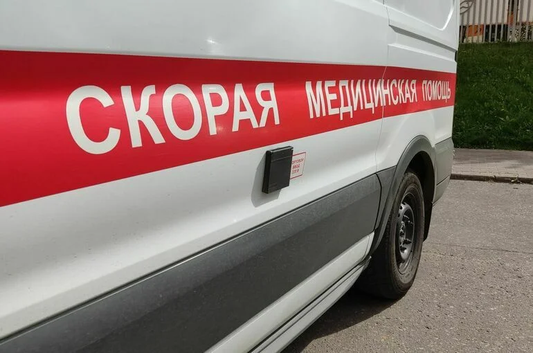 Шесть человек госпитализировали в Москве с ботулизмом