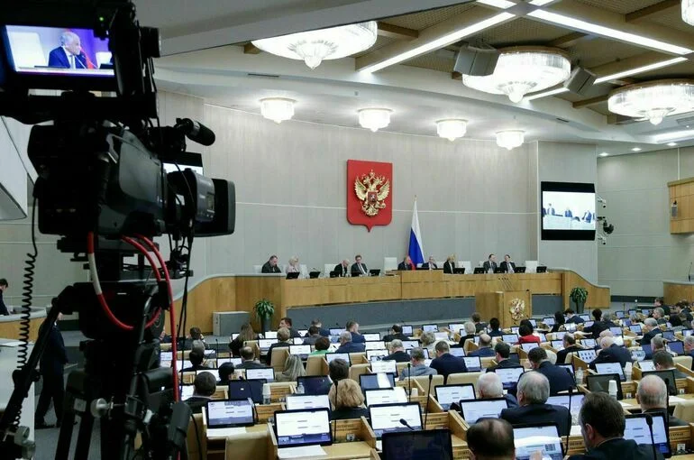 Законопроект о целевых бюджетных местах в медвузах Госдума рассмотрит 11 ноября