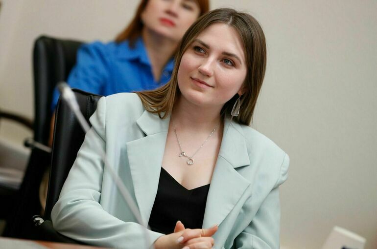 Депутат объяснила, зачем нужен запрет на занижение цены образовательных услуг