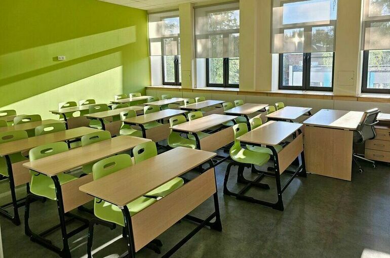 На ремонт детсадов и школ в новых регионах направят свыше 1,6 миллиарда рублей 