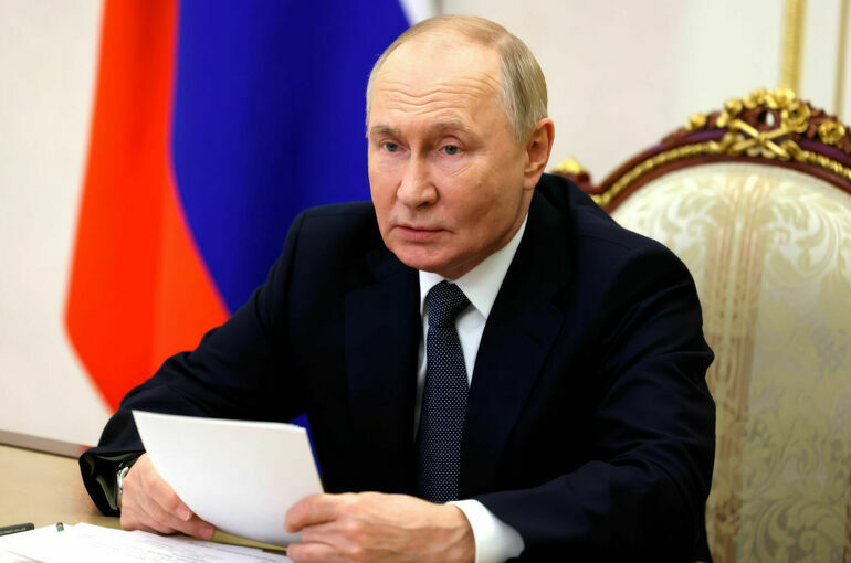 Путин объявил благодарность телеведущим Гузеевой и Сябитовой за добросовестную работу