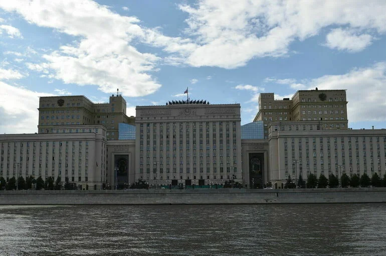 Прошедшей ночью над регионами России сбили 57 украинских беспилотников