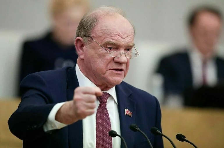 Зюганов рассказал, как его воспитывала мама-учитель