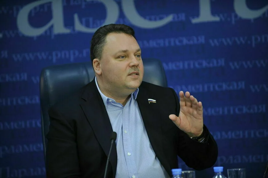 Зампред Комитета Госдумы по экономической политике Артем Кирьянов.