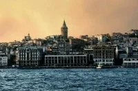 Четыре туриста умерли после посещения кафе в Стамбуле