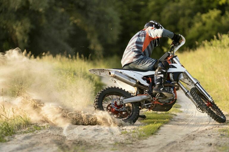 Питбайки предлагают убрать с дорог общего пользования