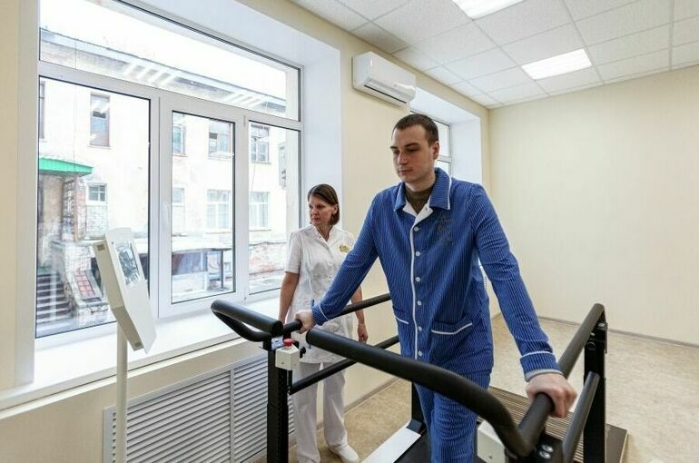 Соцфонд сможет оплачивать содержание сопровождающих бойцов СВО на лечении