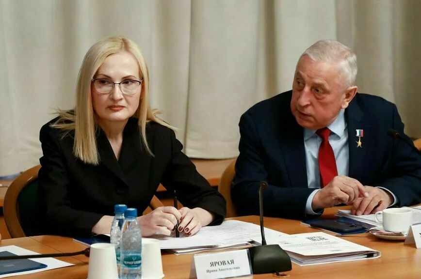 Заместитель Председателя Государственной Думы Ирина Яровая и Председатель Комитета по развитию Дальнего Востока и Арктики Николай Харитонов.