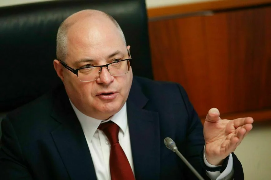 Председатель Комитета Госдумы по вопросам собственности, земельным и имущественным отношениям Сергей Гаврилов.