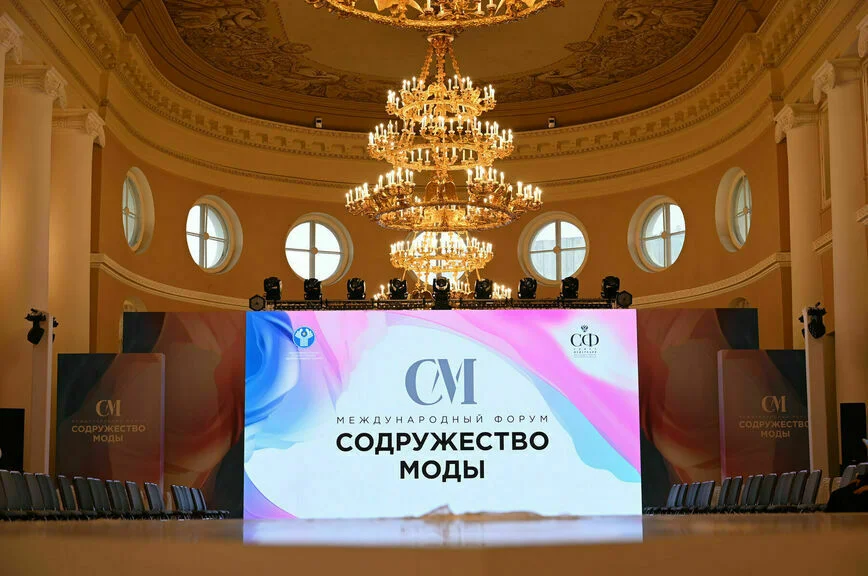 Российские модельеры занимают ниши западных кутюрье