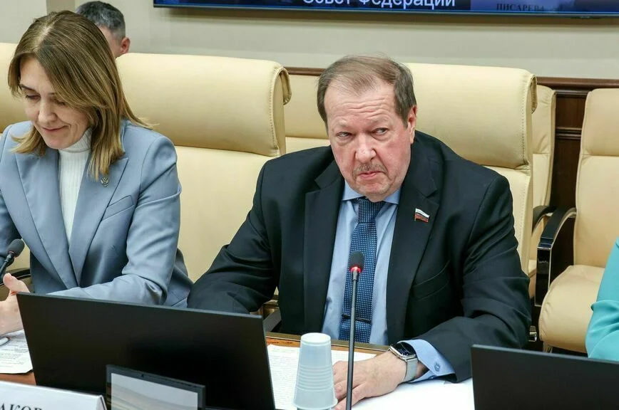 Александр Русаков.