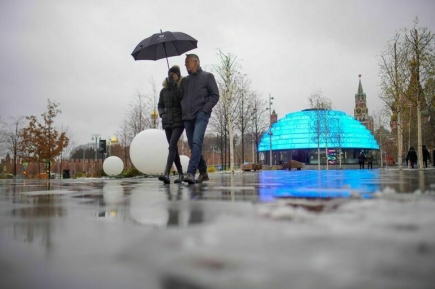 В Гидрометцентре предупредили москвичей о гололедице и мокром снеге