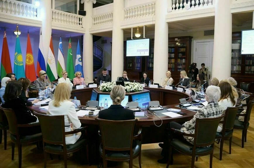Алиса Лобанова стала лауреатом премии  форума «Содружество моды»