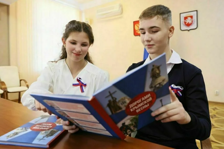 Почему Крым наш, а весна — особое время в истории полуострова