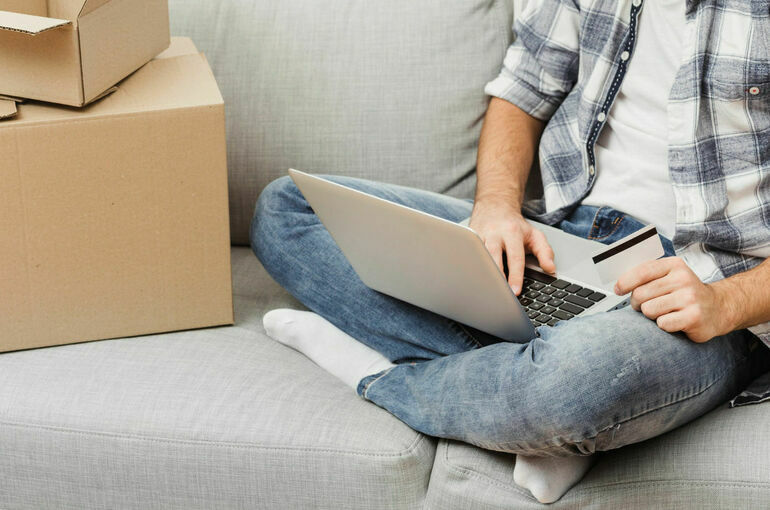 Эксперты заявили о резком росте среднего ущерба от мошенников накануне распродаж