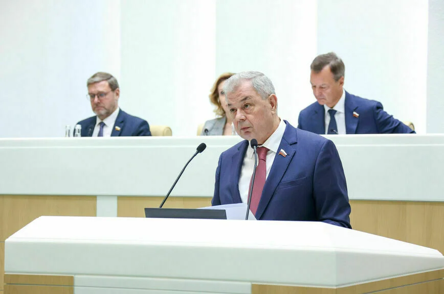 Анатолий Артамонов.