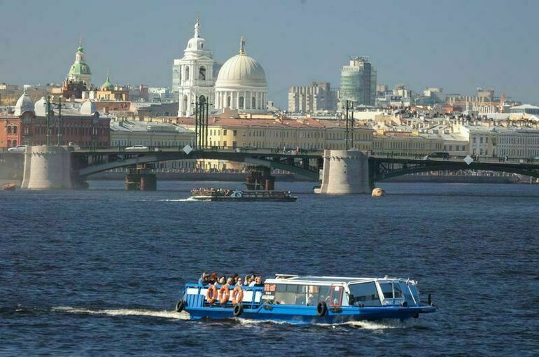 Москве и Петербургу хотят разрешить определять границы прилегающих территорий для продажи алкоголя