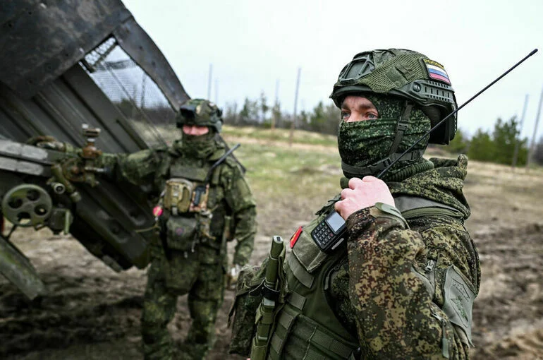 Минобороны предложило установить День военно-политических органов