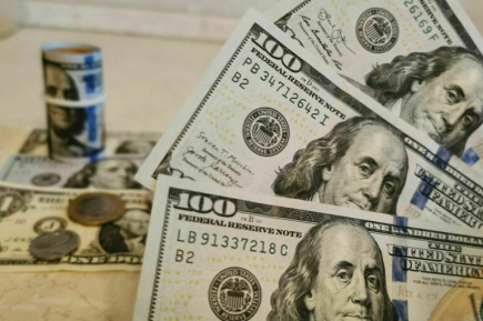 Россияне смогут легально платить наличкой за границей