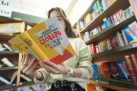 В Латвии повысят налог на русскоязычные книги и газеты