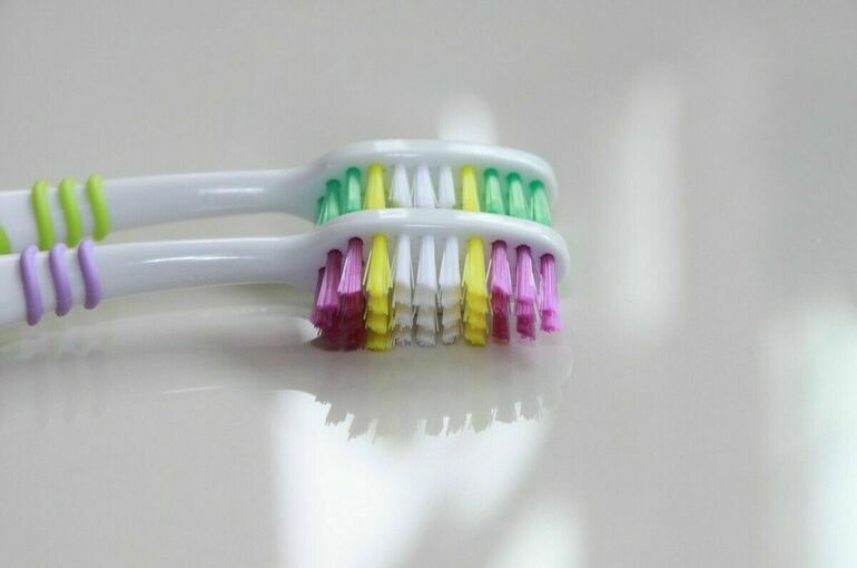 Россияне останутся без зубных щеток Oral-B, но смогут поменять резину на Bugatti