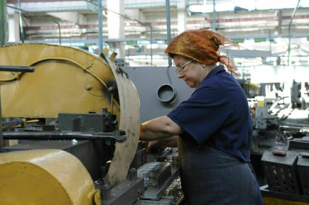 В России планируют сократить список «неженских» профессий в 2027 году