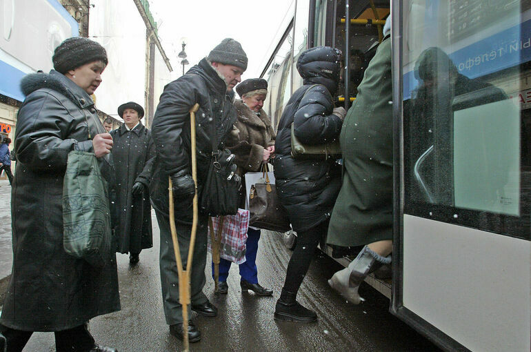 За пенсионерами предложили закрепить единые транспортные льготы