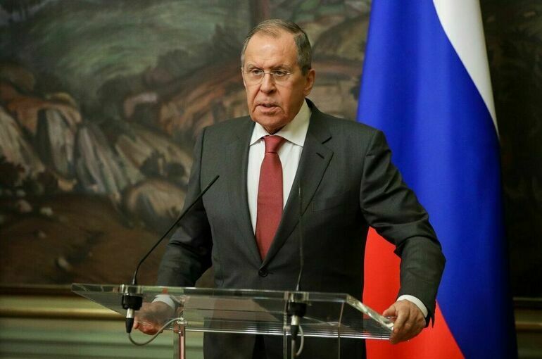 Лавров: Процесс страхования от диктата доллара и евро набирает динамику