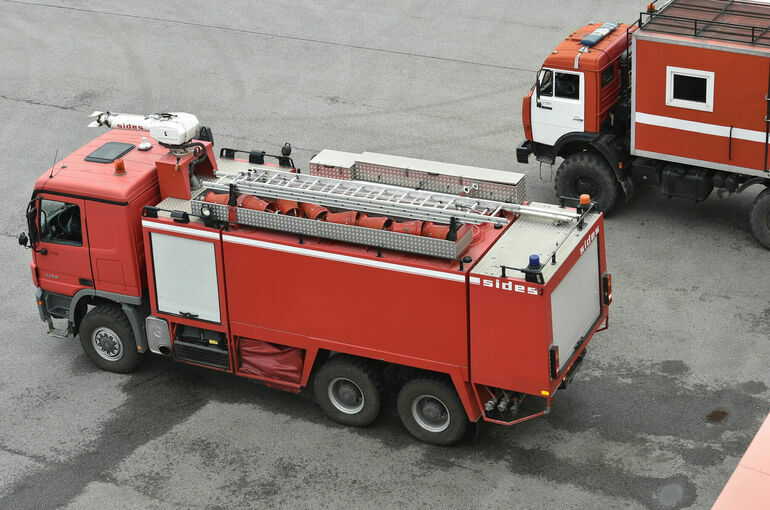 В Петербурге потушили пожар на рынке