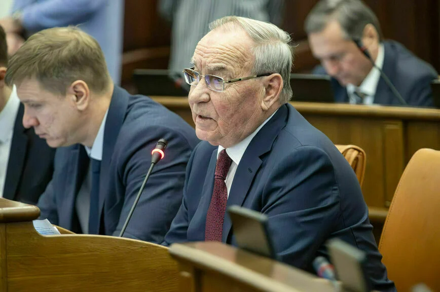 Как пояснил Владимир Чащин, по доходам бюджета регион входит в первую десятку субъектов РФ.