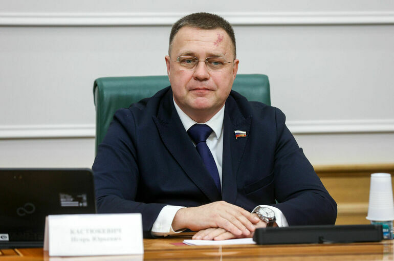 Сенатор назвал молодых парламентариев «голосом» молодежи в заксобраниях