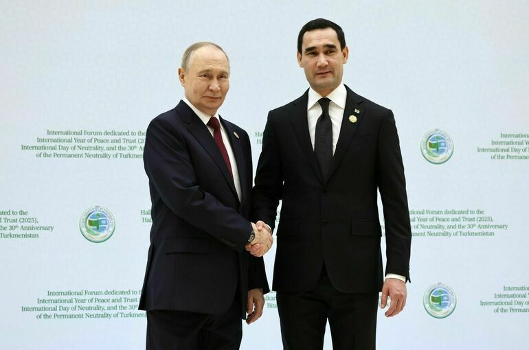 Путин встретился в Ашхабаде с президентом Туркмении