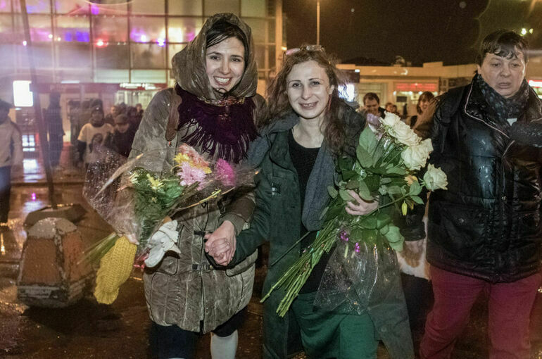 Суд в Москве признал экстремистской панк-группу Pussy Riot