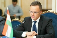 Сийярто: Лидеры ЕС хотят втянуть Европу в войну с Россией​